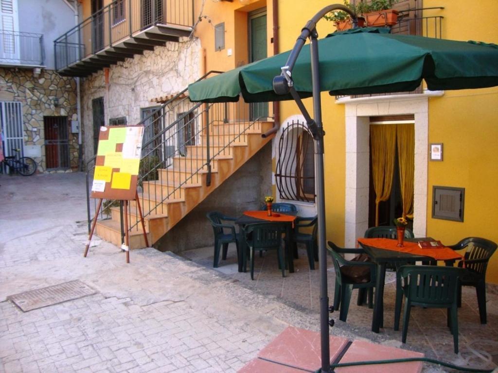 Case Albergo Al Cortiletto ลิกาตา ภายนอก รูปภาพ
