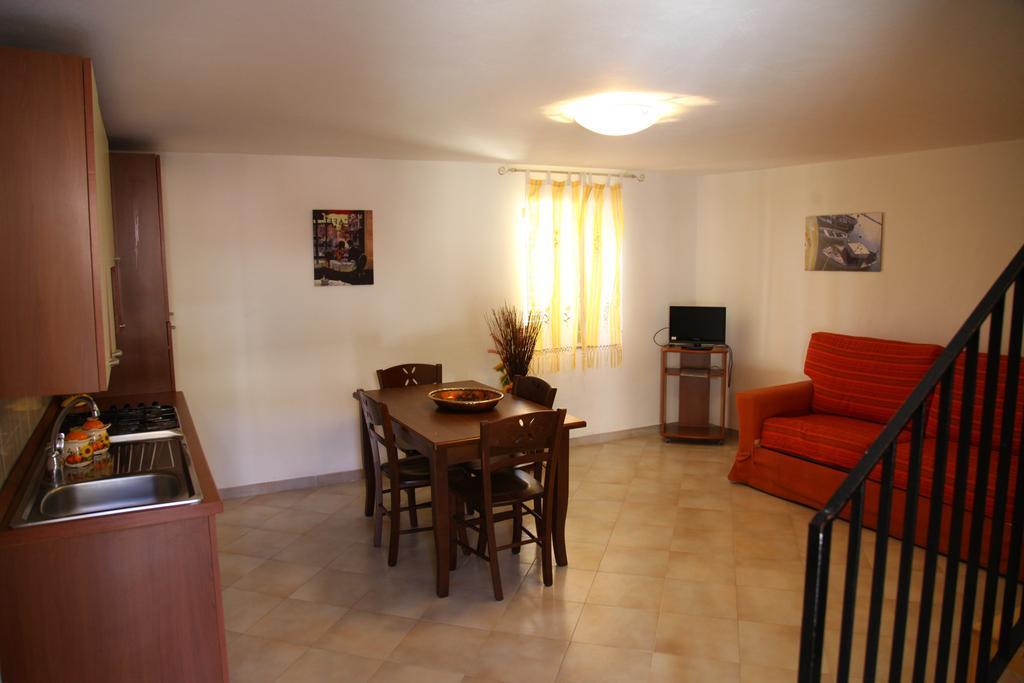 Case Albergo Al Cortiletto ลิกาตา ภายนอก รูปภาพ