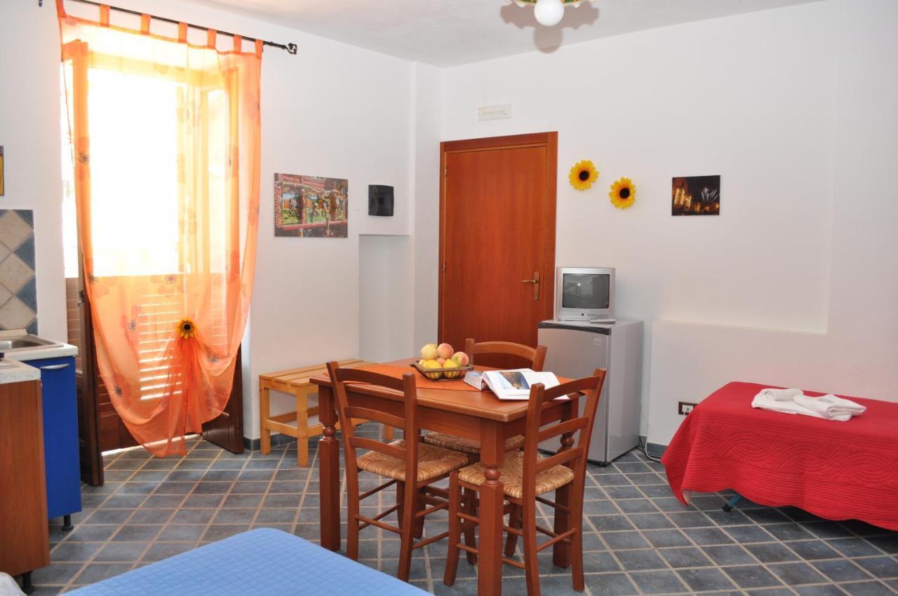 Case Albergo Al Cortiletto ลิกาตา ห้อง รูปภาพ